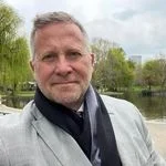 Henry – Ergonomic Expert & Author canada